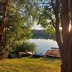 Na Mazurskim Wzgorzu Nad Jeziorem