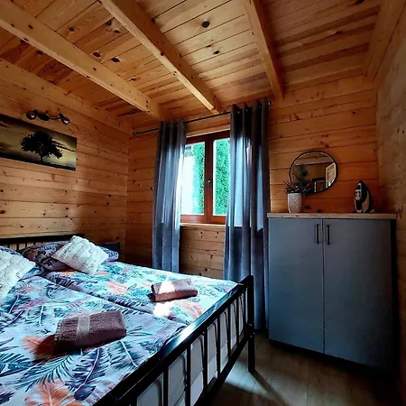 Na Mazurskim Wzgorzu Nad Jeziorem Mertinsdorf